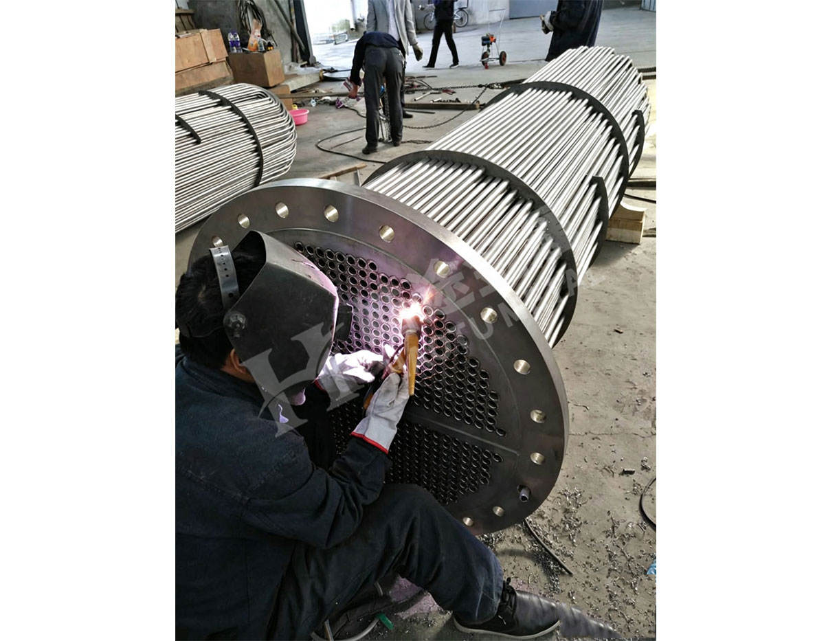 纯钛列管换热器制作